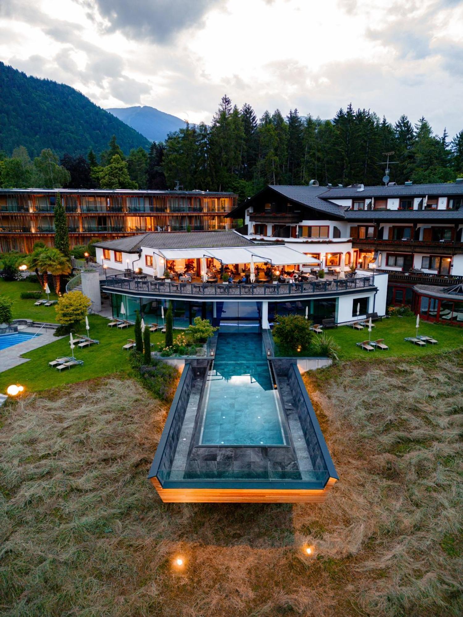 Der Waldhof Hotel Vollan Buitenkant foto